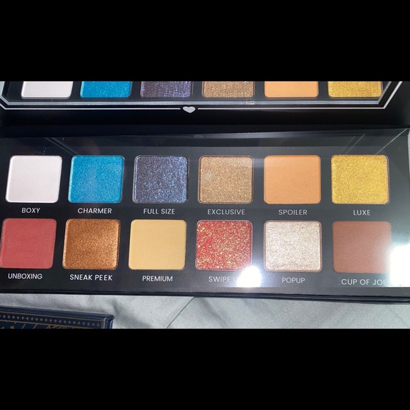 Makeup bundle - Picture 6 of 8